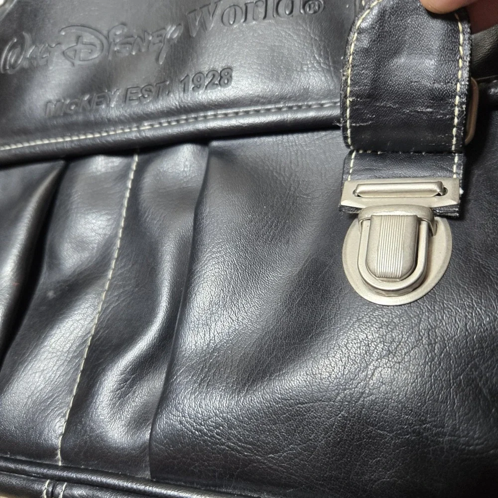 Walt Disney World Multi Pocket Latching Briefcase Mickey Hands & Heads Read‎